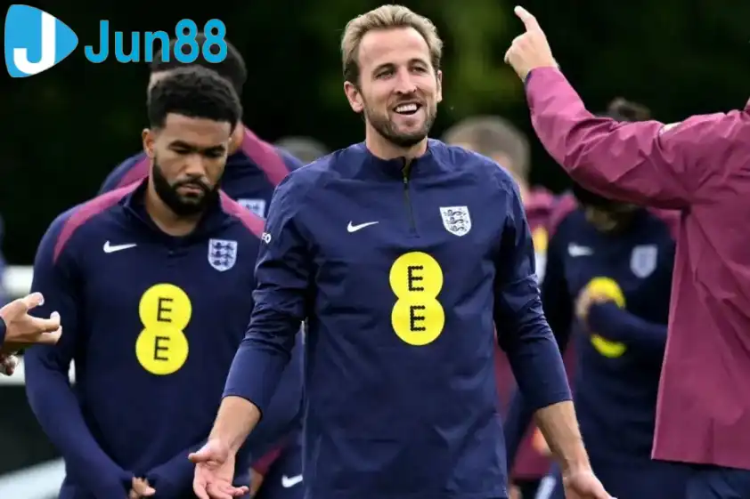 Kane sẽ tiếp tục dẫn dắt hàng công “Tam sư” trong chiến dịch vòng loại World Cup 2026 (Ảnh: GOAL). Kane sẽ tiếp tục dẫn dắt hàng công “Tam sư” trong chiến dịch vòng loại World Cup 2026 (Ảnh: GOAL).
